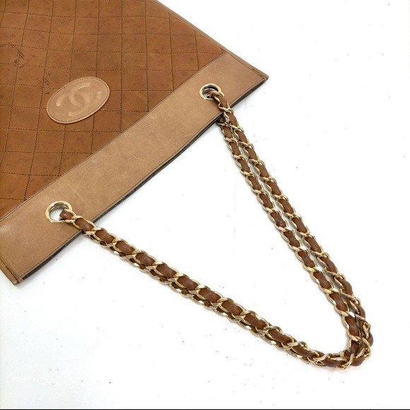 CHANEL Tan Quilted lambskin Shoulder Bag Vintage